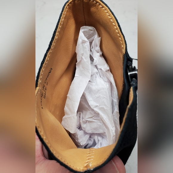 Bill Blass Inez Black Suede Clear Heel Booties Boots (Size 6 US) - NWOT - Picture 7 of 10